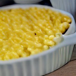 a pot of macaroni and cheese.