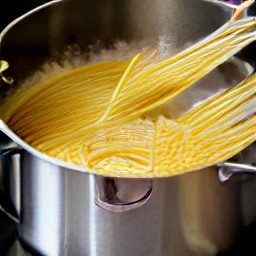 spaghetti that has been boiled for 10 minutes.