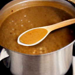 a pot of cooked gravy.