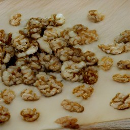 chopped walnuts that are roughly the same size.