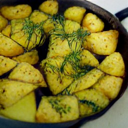 a mixture of garlic, dill, oregano, cayenne pepper, and salt.