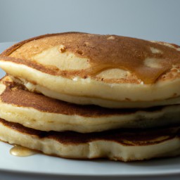 

American pancakes are a delicious snack, dessert or even breakfast. They are made with all purpose flour, whole milk and eggs for an amazing texture.