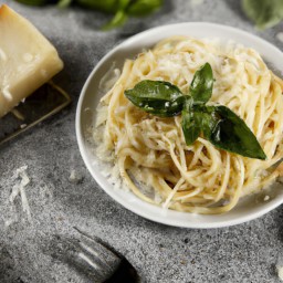 

This delicious, eggs-free, nuts-free and soy-free Italian/European pasta lunch is made with olive oil, black olives, cherry tomatoes, linguine pasta and parmesan cheese - a perfect combination of lemon zest.