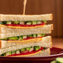 

The veggie club sandwich is a great nuts-free breakfast, snack or burger option. It's made of fresh white bread and delicious provolone cheese.