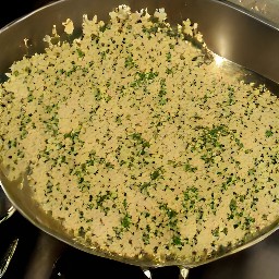 a smooth garlic mixture.