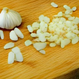 garlic that has been peeled and chopped.
