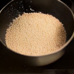 there breadcrumbs in a bowl.