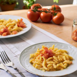 

This European-Italian lunch of saucy pasta is made with macaroni noodles, tomatoes, and butter - a nut-free and soy-free vegetarian meal that is sure to please.