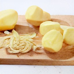 the potatoes are peeled.