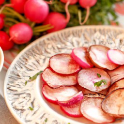 

Baked radish chips are a delicious vegan, gluten-free, eggs-free, nuts-free, soy-free and lactose free snacks or side dish made with vegetables and cooking spray.