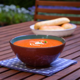 

Roasted tomato soup is a delicious, European-style Italian dinner that's gluten-free, egg-free and nut-free. Made with plum tomatoes, garlic and parmesan cheese!