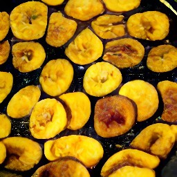 the rest of the plantain is transferred to the frying pan and cooked for 4 minutes.