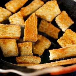 the active dry yeast will sprinkle over the pan and cook for 2 minutes. then, it removed from the heat.