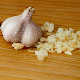 garlic that has been peeled and chopped.