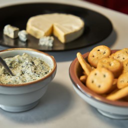 

Delicious and creamy blue cheese dip, made with blue cheese, olive oil and water crackers, is a soy-free, eggs-free and nuts-free spread or dip.