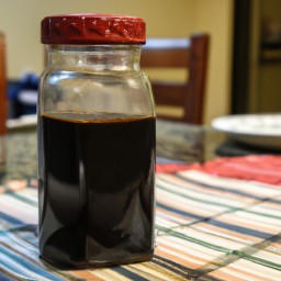 

This delicious vegan, gluten-free and allergen-free soy sauce substitute is made of vinegar and spices & herbs. Perfect for healthy recipes or as a dressing with no cooking required!