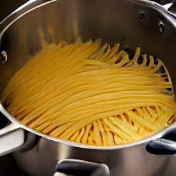 cooked spaghetti.
