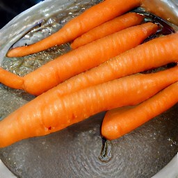 carrots that have been rinsed.
