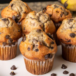 

This delicious, nuts-free snack or baking treat is made with margarine, granulated sugar, eggs, all purpose flour, rolled oats, bananas and chocolate chips - a perfect sweet indulgence!