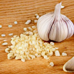 peeled and minced garlic.