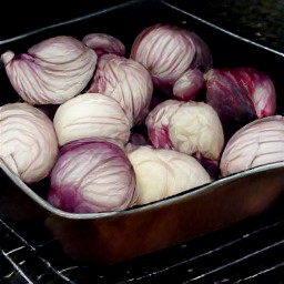 a dish of cooked onions.