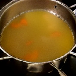 the vegetable broth is heated for 4 minutes, then the heat is turned off.