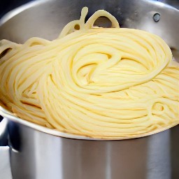 3 cups of hot water with cooked linguine pasta.