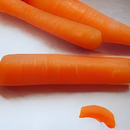 peeled carrots.