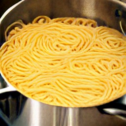 the spaghetti cooked through after 7 minutes.