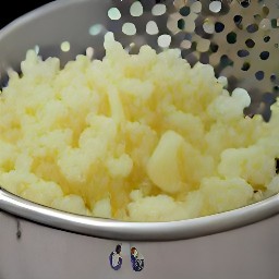 the grated garlic falls into the bowl.