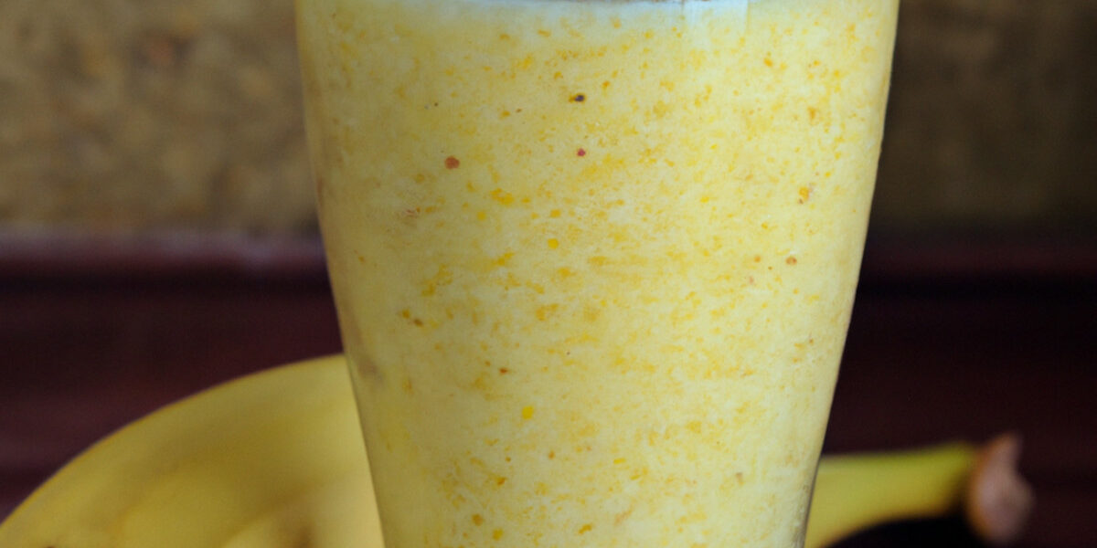 orange and banana smoothie